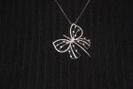 Collana oro bianco con ciondolo farfalla con diamanti