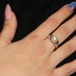 Anello due ori con perla e diamanti