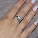Anello oro bianco con acquamarina e diamanti miluna