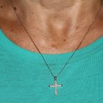 Collana oro bianco croce con diamanti